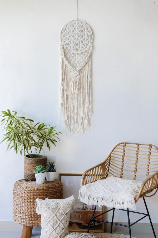 dekorace-macrame-a-drevo